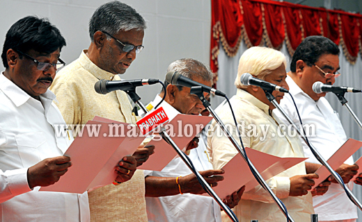 Ministers form Coastal Districts